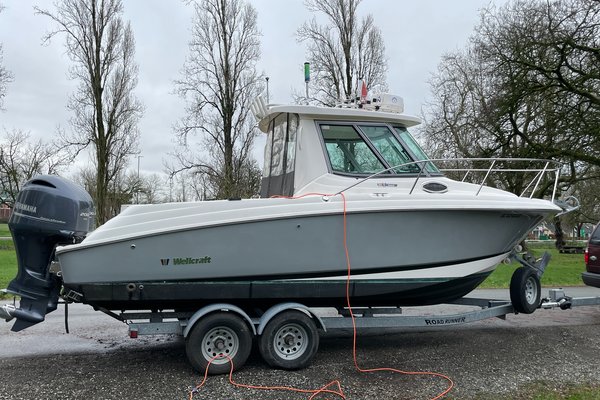 2016 Wellcraft 252 Coastal