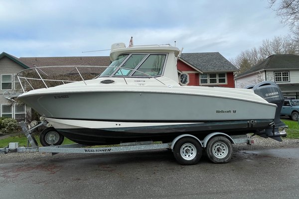 2016 Wellcraft 252 Coastal