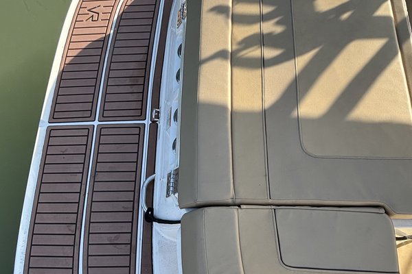 2023 Bayliner VR6 