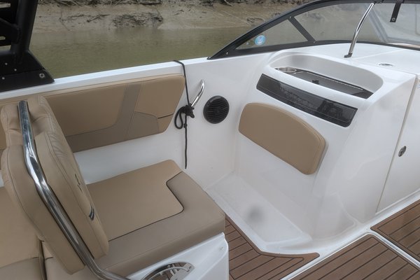 2023 Bayliner VR6 