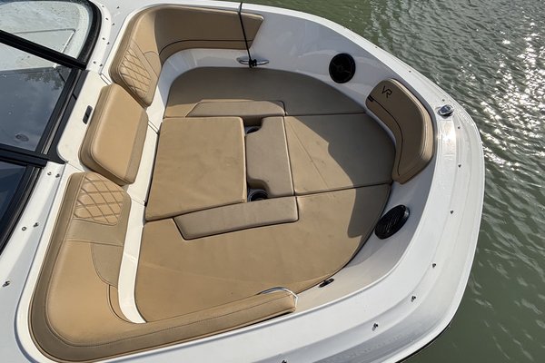 2023 Bayliner VR6 