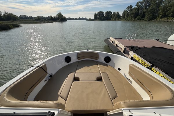 2023 Bayliner VR6 