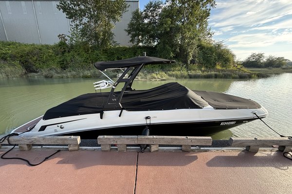 2023 Bayliner VR6 