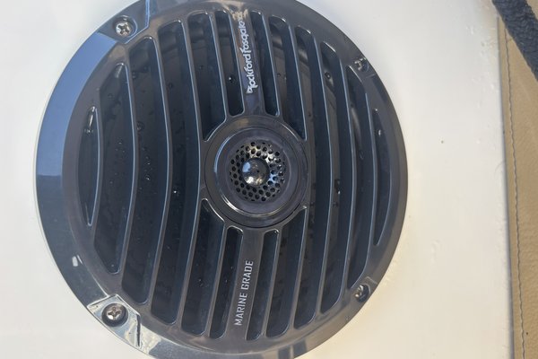 2023 Bayliner VR6 