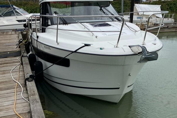 2017 Jeanneau NC 895 