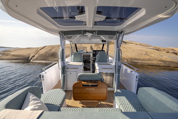 2027 Nimbus Sport Tender 35 
