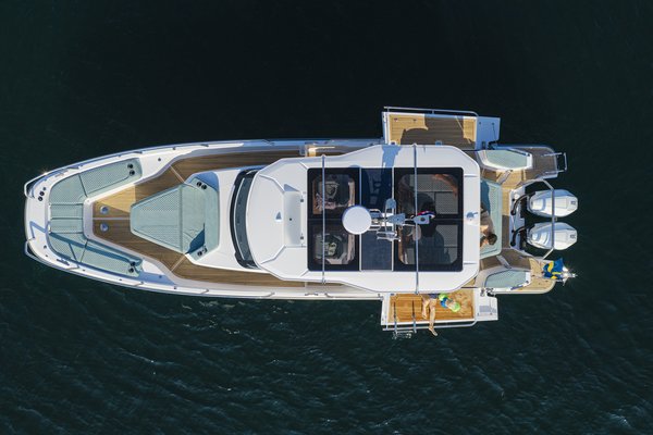 2027 Nimbus Sport Tender 35 