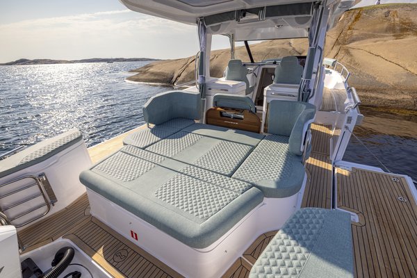 2027 Nimbus Sport Tender 35 