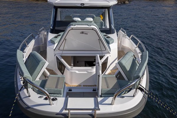 2027 Nimbus ST 35
