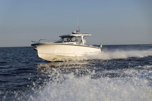 2027 Nimbus ST 35
