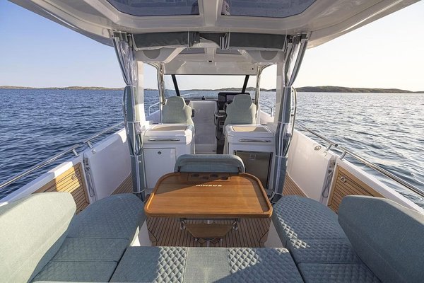 2027 Nimbus ST 35