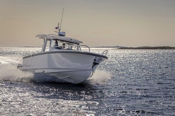 2027 Nimbus ST 35