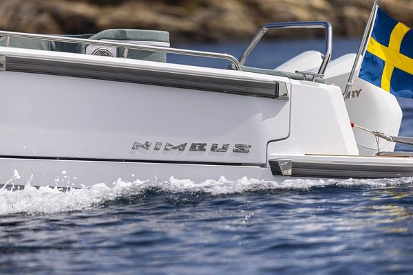 2027 Nimbus ST 35