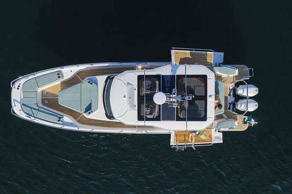 2027 Nimbus ST 35