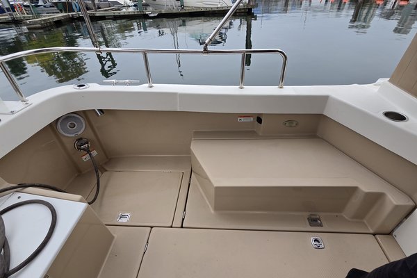 2017 Ranger Tugs R-27