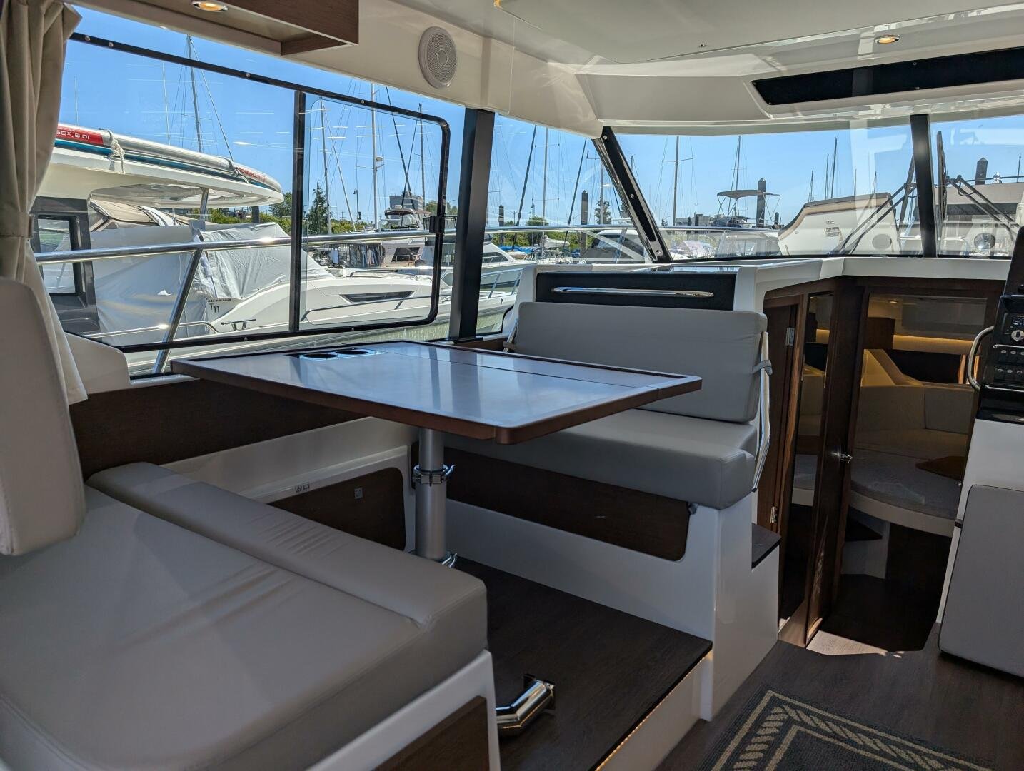 2023 Jeanneau NC 1095 FLY