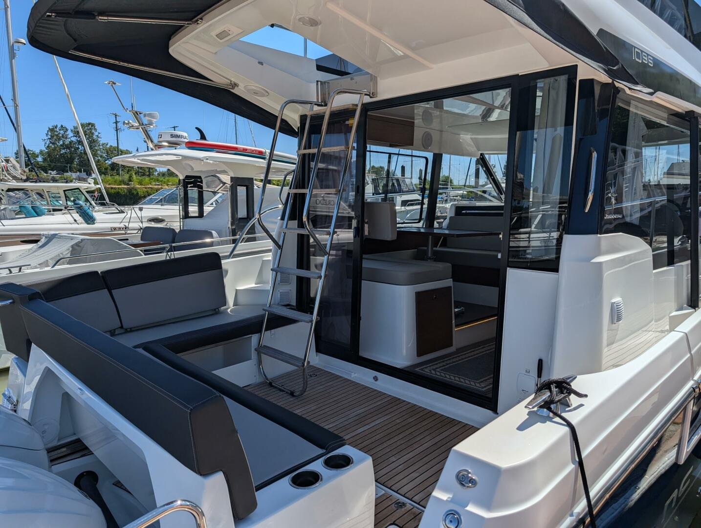 2023 Jeanneau NC 1095 FLY