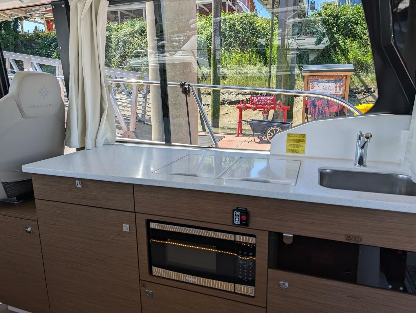 2023 Jeanneau NC 1095 FLY