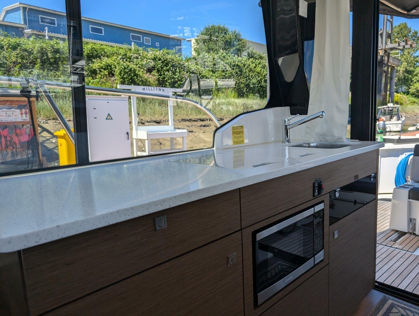 2023 Jeanneau NC 1095 FLY