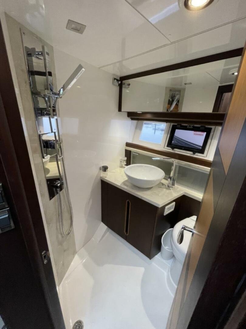 2017 Galeon 430 Skydeck