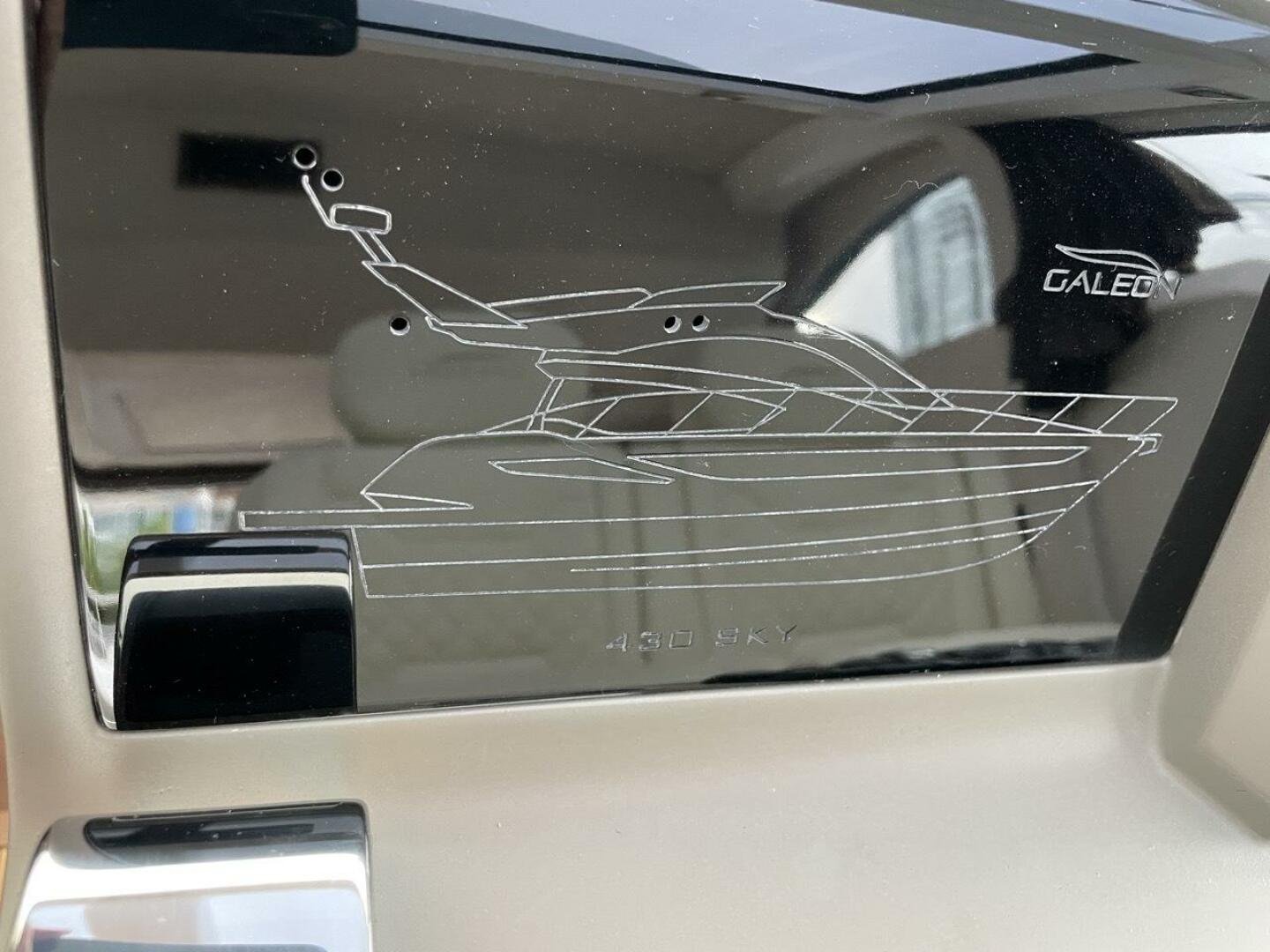 2017 Galeon 430 Skydeck