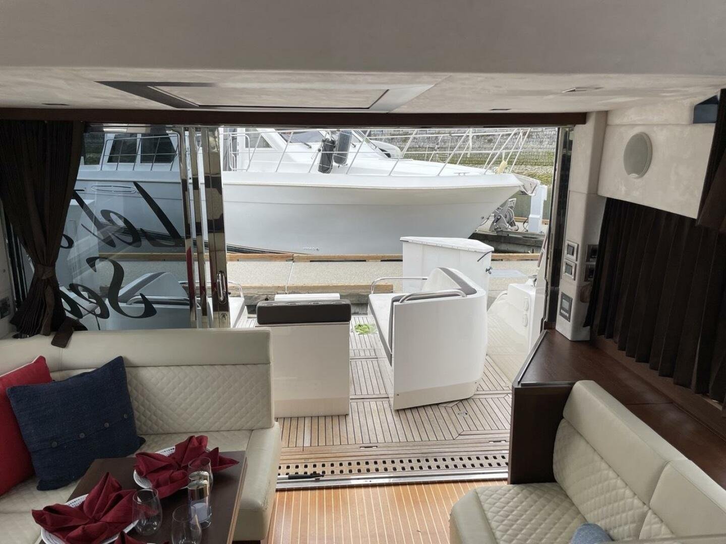 2017 Galeon 430 Skydeck