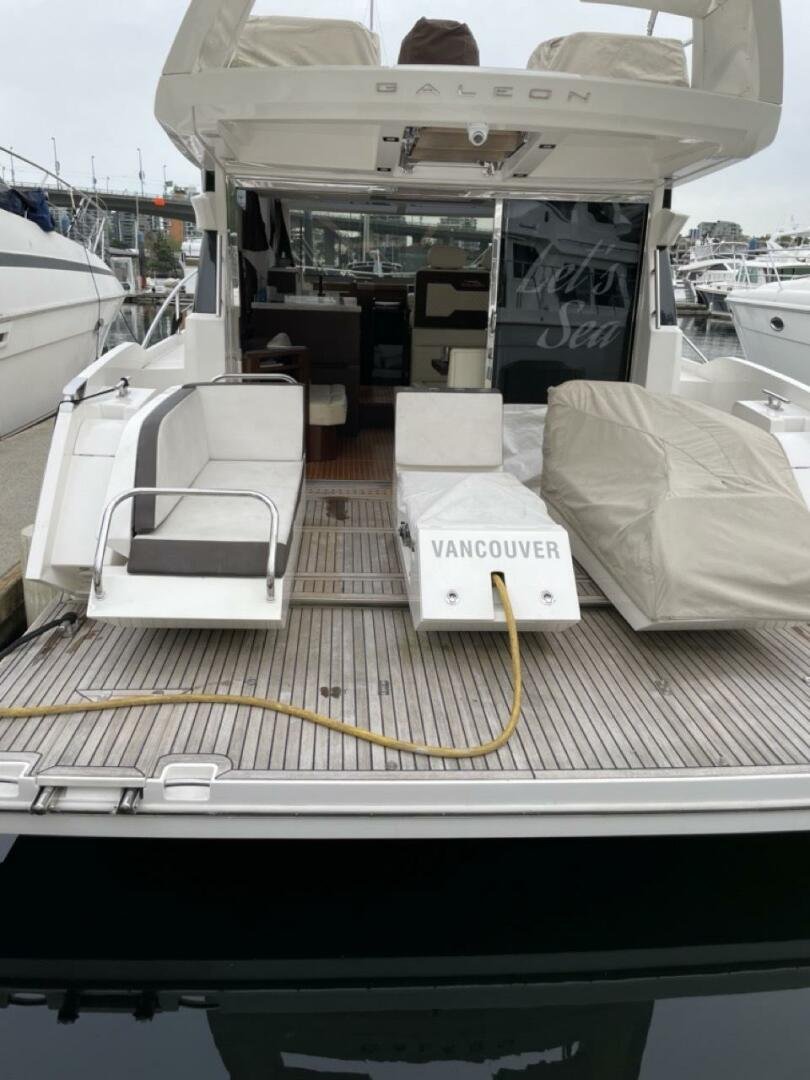 2017 Galeon 430 Skydeck