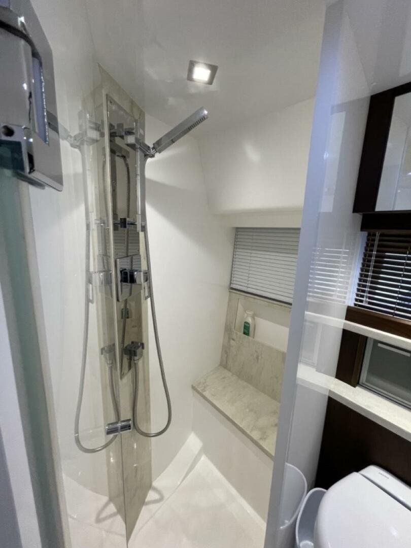 2017 Galeon 430 Skydeck