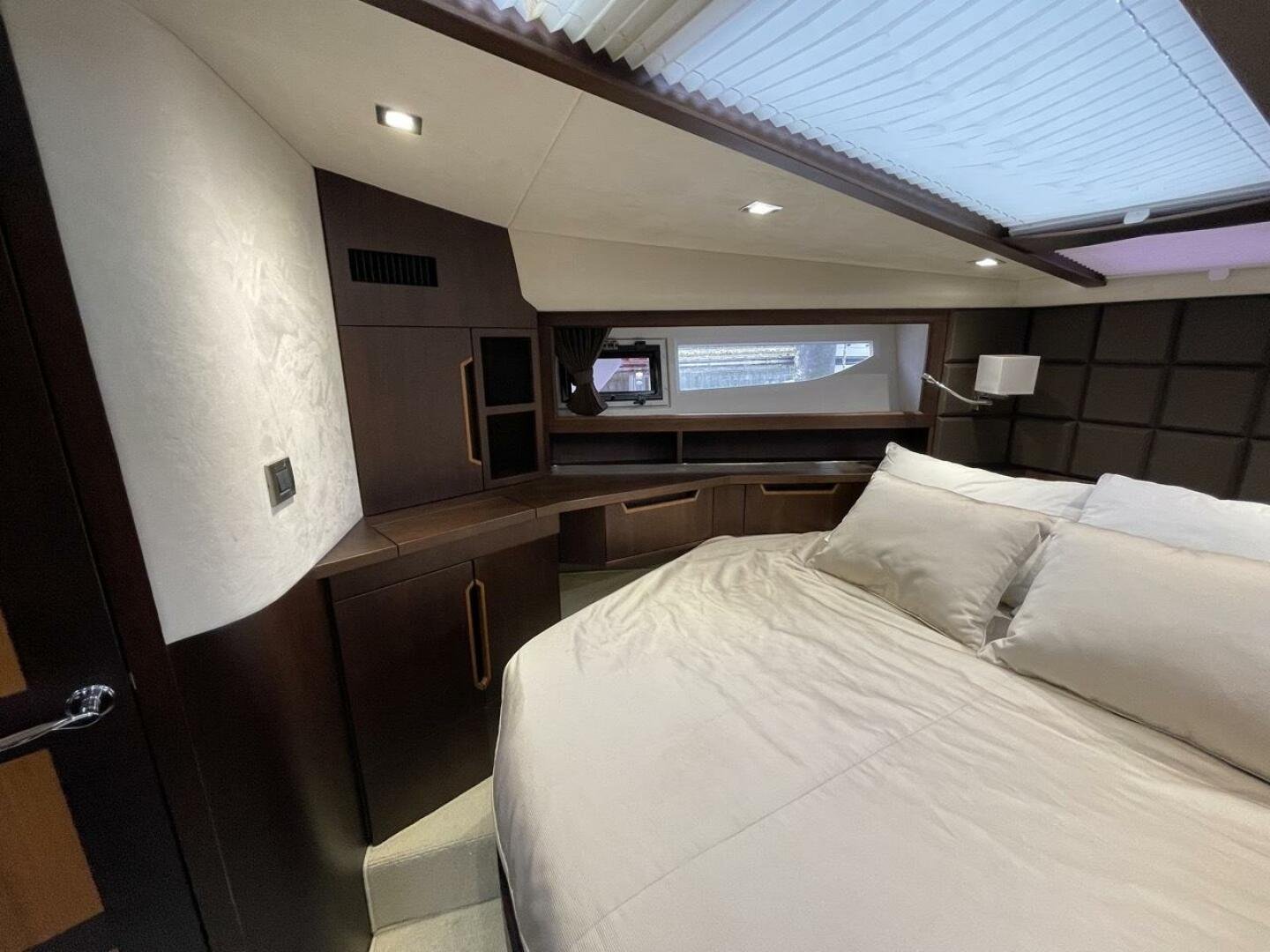 2017 Galeon 430 Skydeck