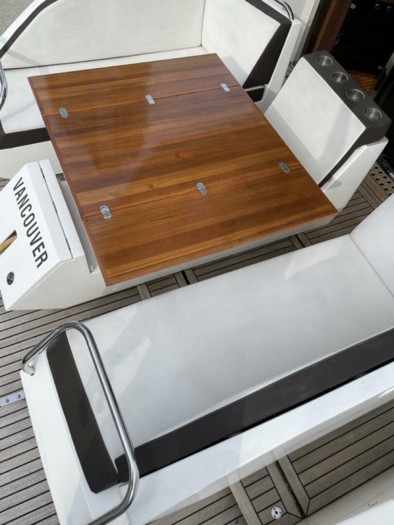 2017 Galeon 430 Skydeck