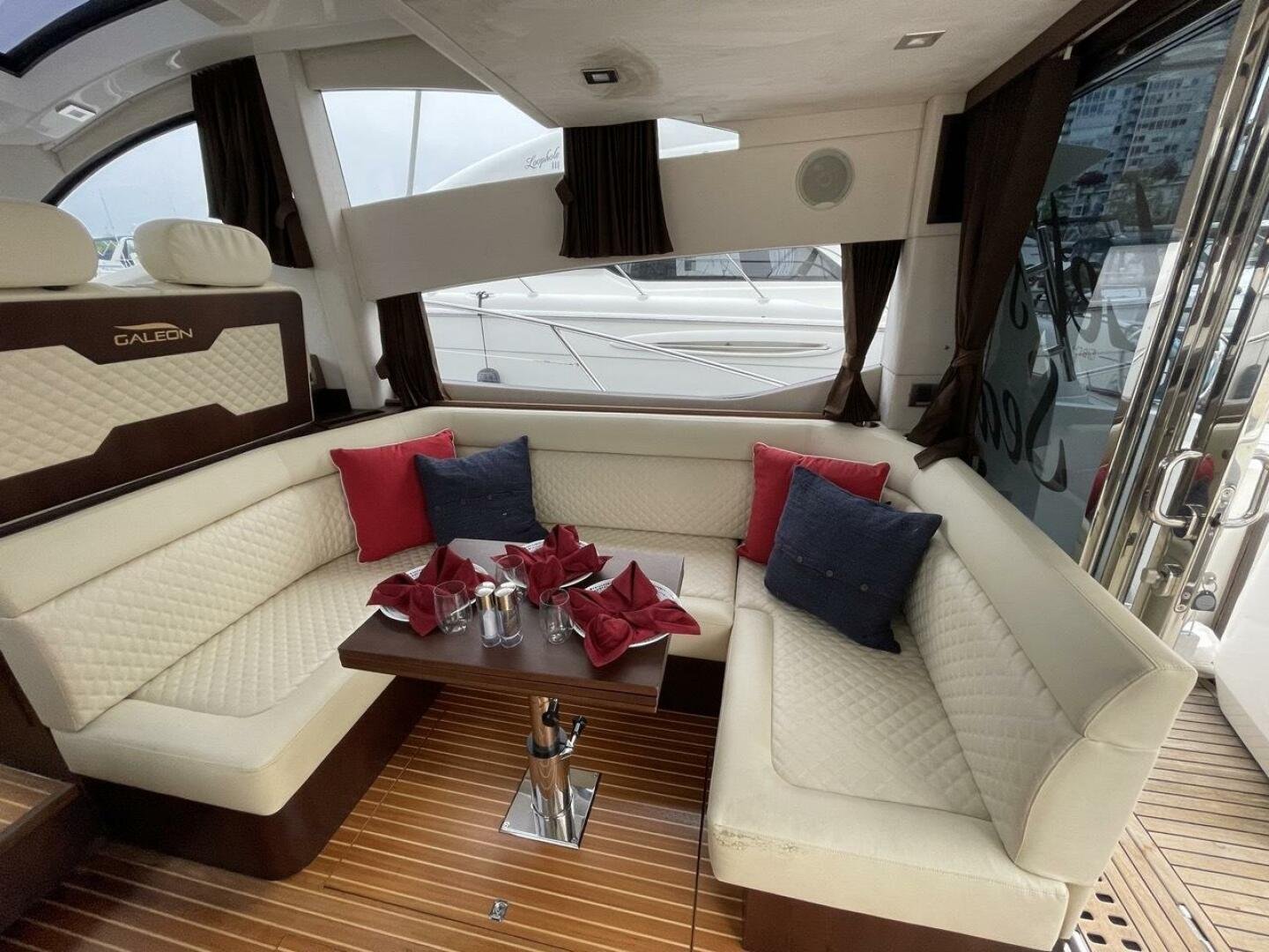 2017 Galeon 430 Skydeck