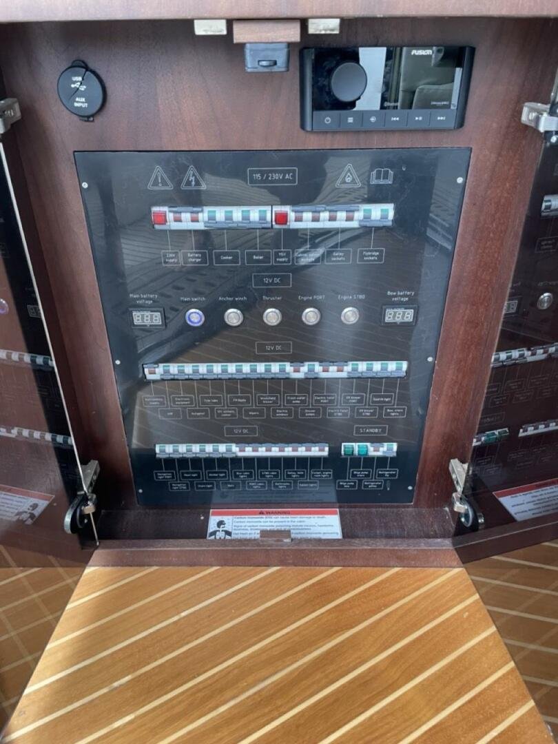 2017 Galeon 430 Skydeck