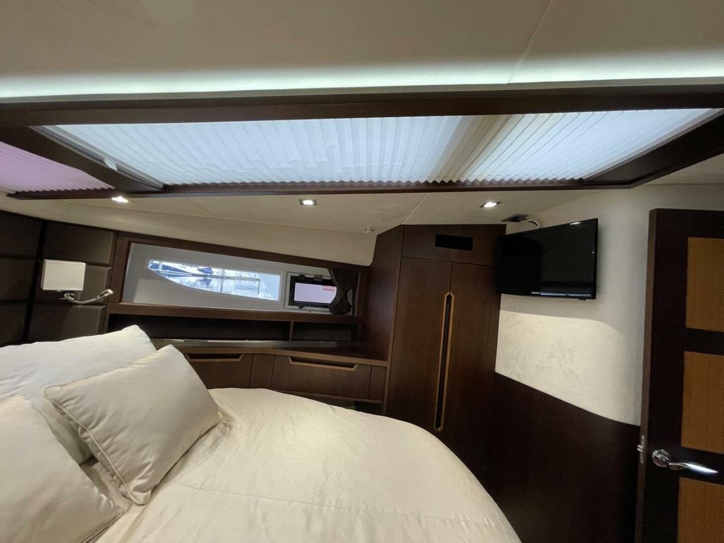 2017 Galeon 430 Skydeck