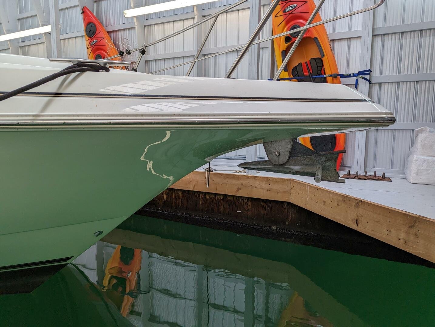 1999 Cruisers Yachts 3585 Flybridge