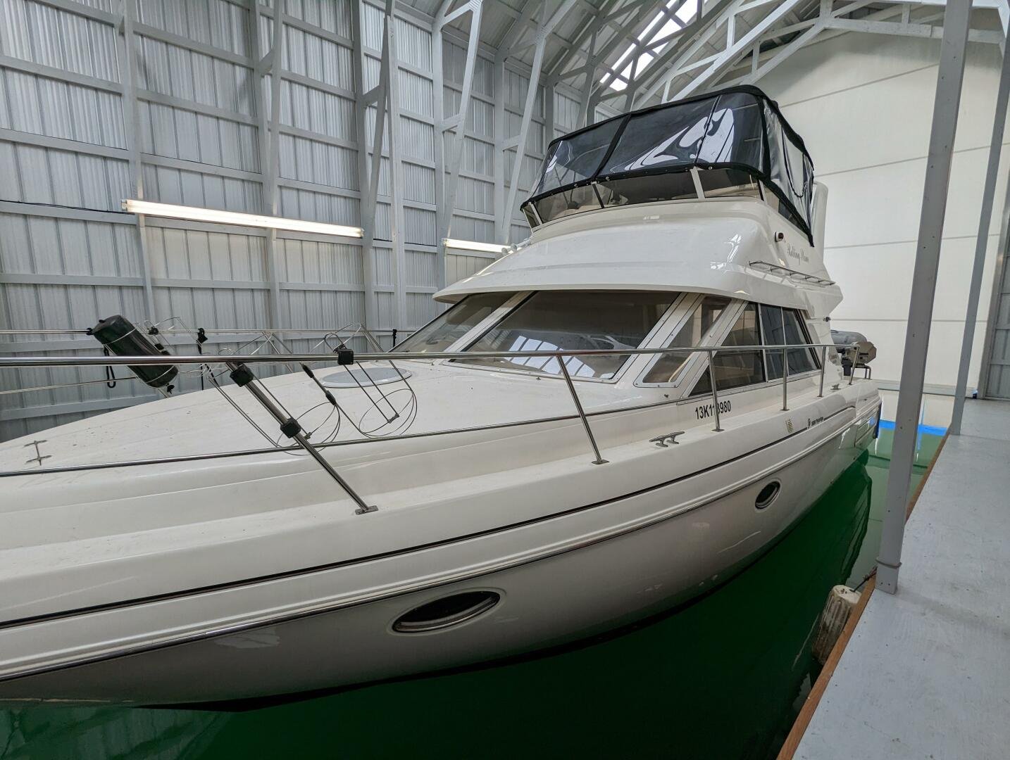 1999 Cruisers Yachts 3585 Flybridge