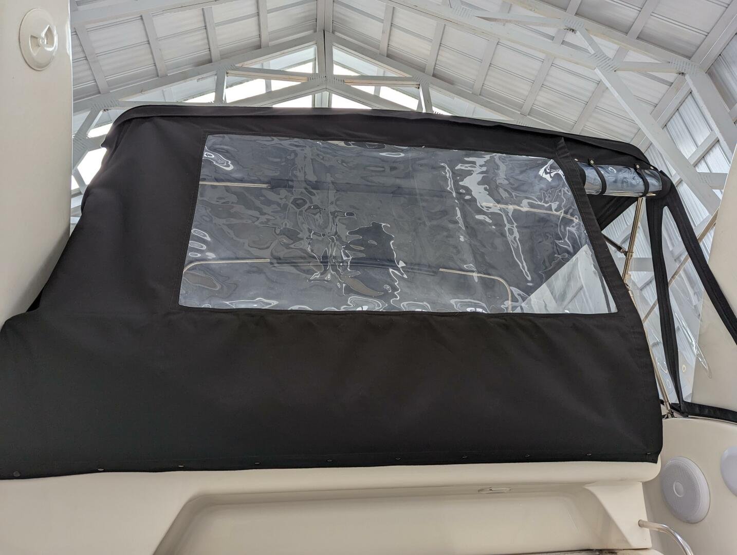 1999 Cruisers Yachts 3585 Flybridge