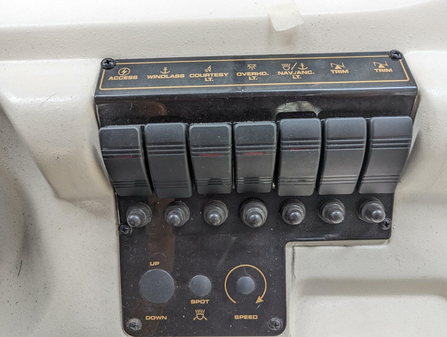 1999 Cruisers Yachts 3585 Flybridge