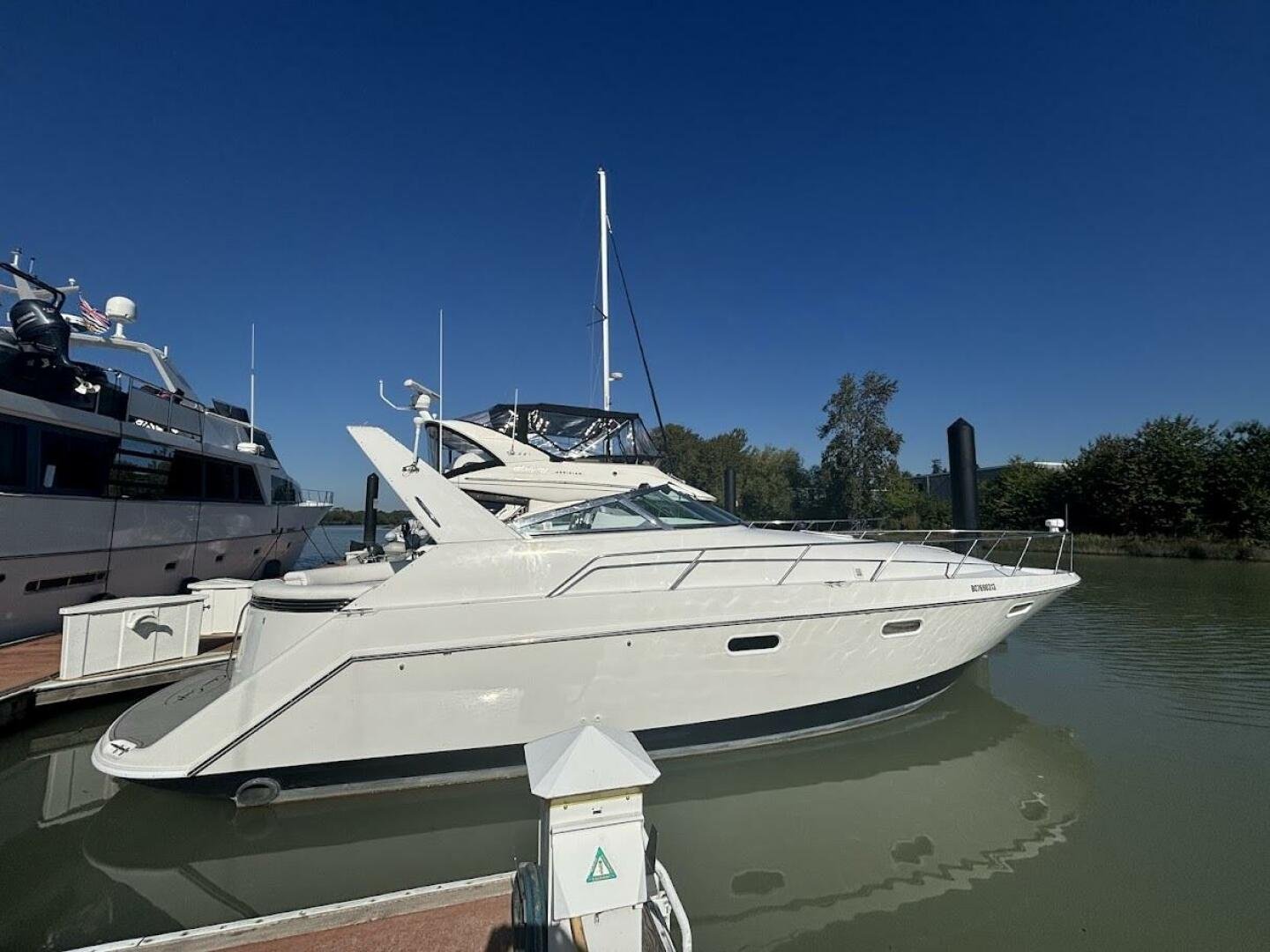 1994 Chris-Craft 380 Continental