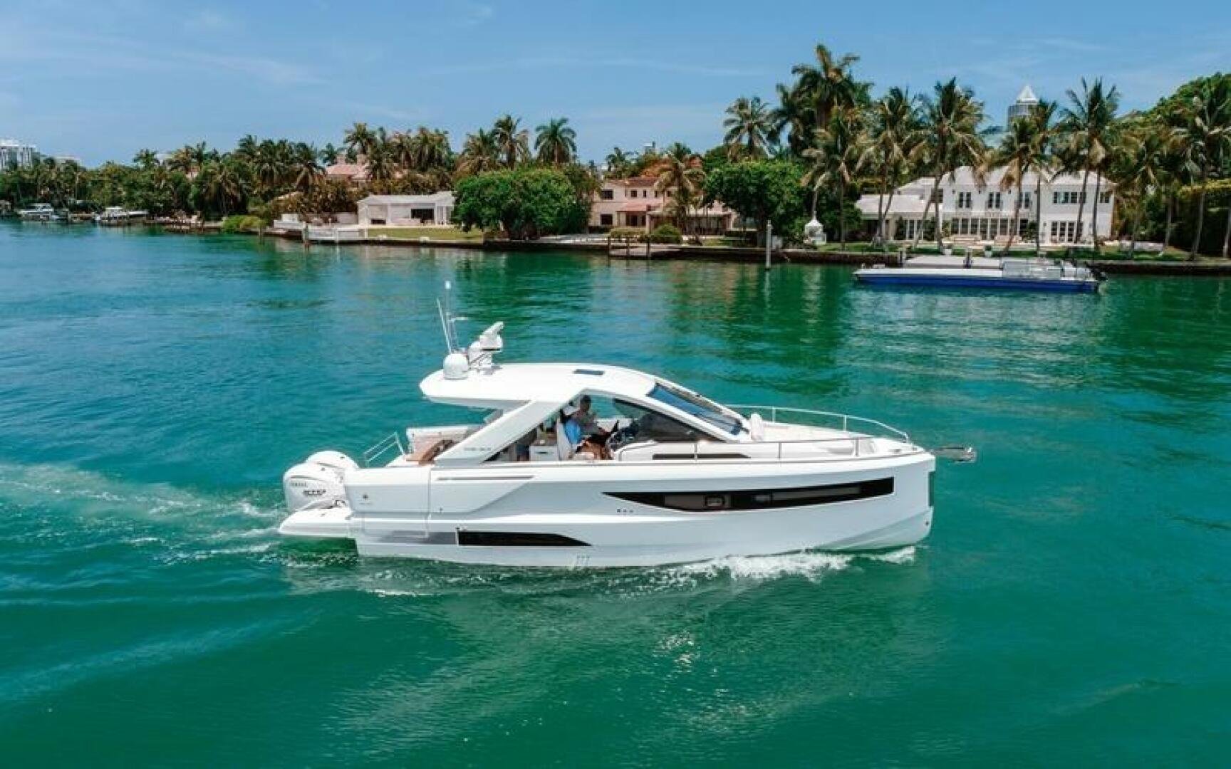 2025 Jeanneau DB 37 OB