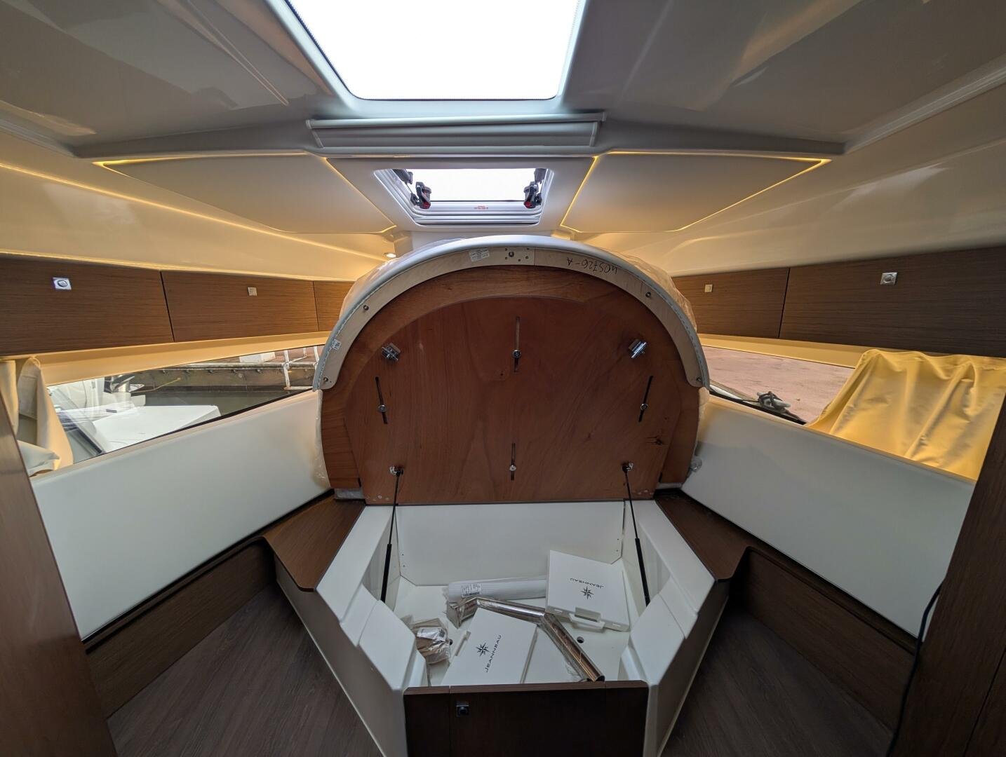 2023 Jeanneau NC 1095 FLY