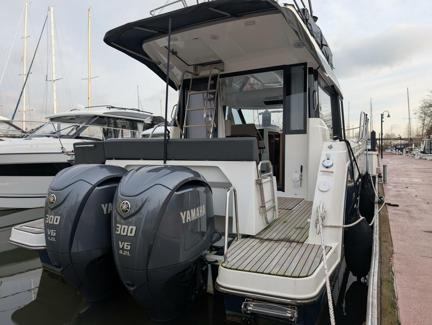 2023 Jeanneau NC 1095 FLY