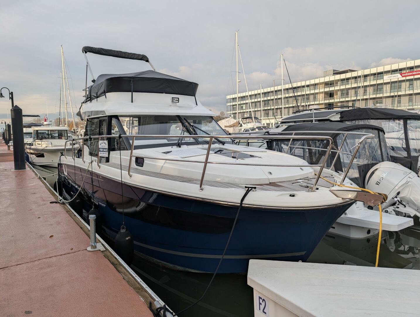 2023 Jeanneau NC 1095 FLY