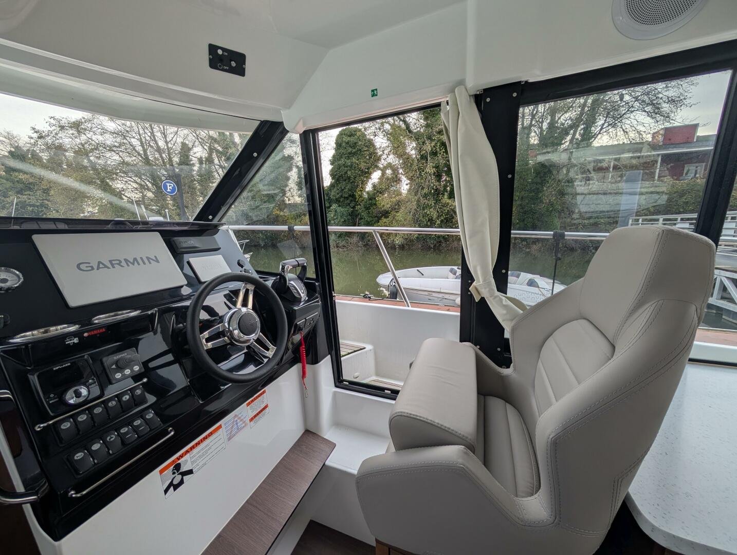 2023 Jeanneau NC 1095 FLY