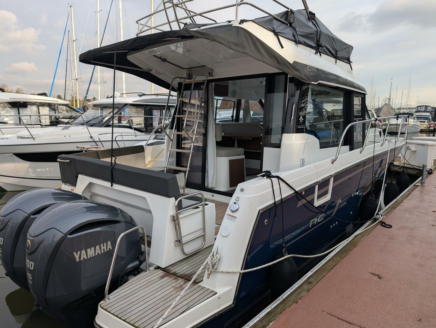 2023 Jeanneau NC 1095 FLY