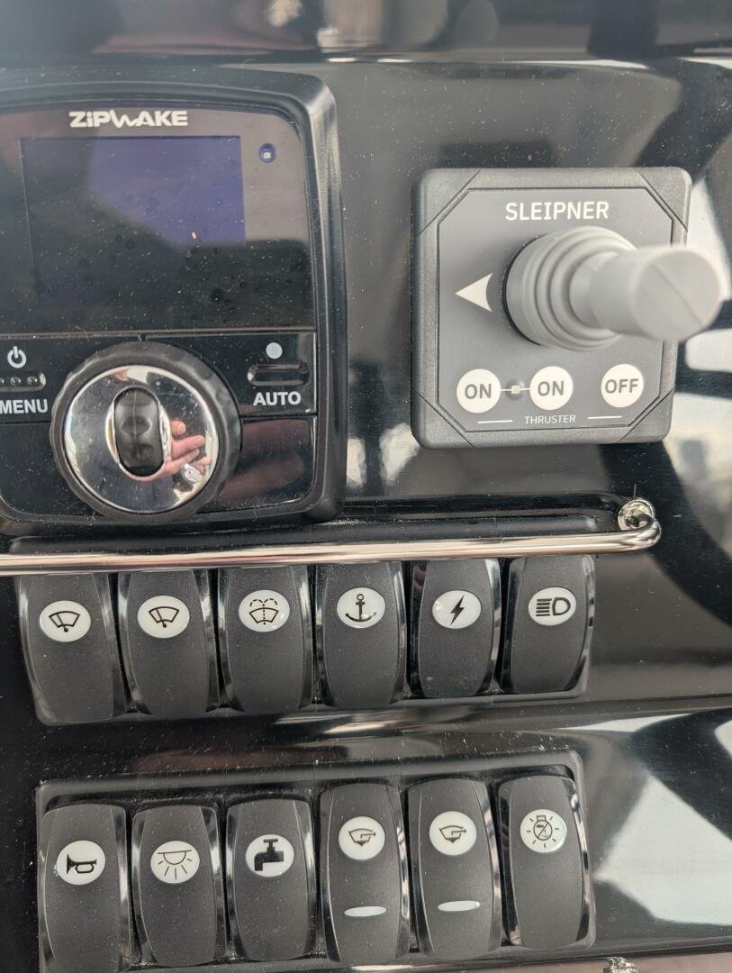 2023 Jeanneau NC 1095 FLY