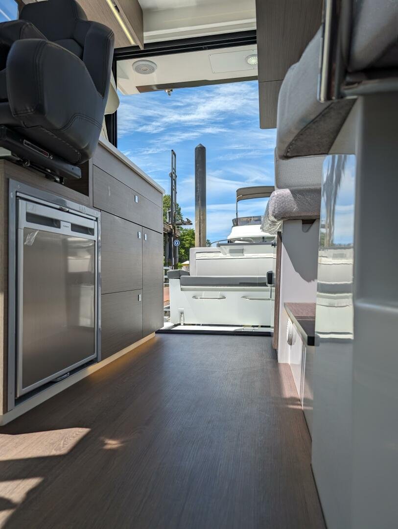 2025 Jeanneau NC 895 S2