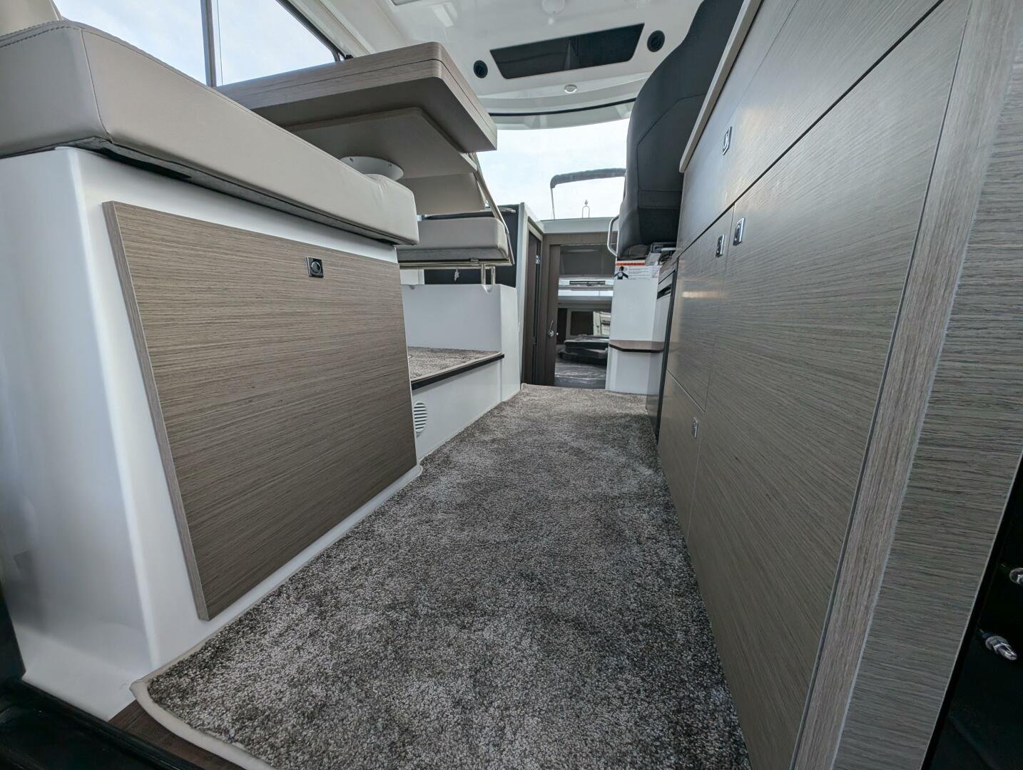 2025 Jeanneau NC 895 S2