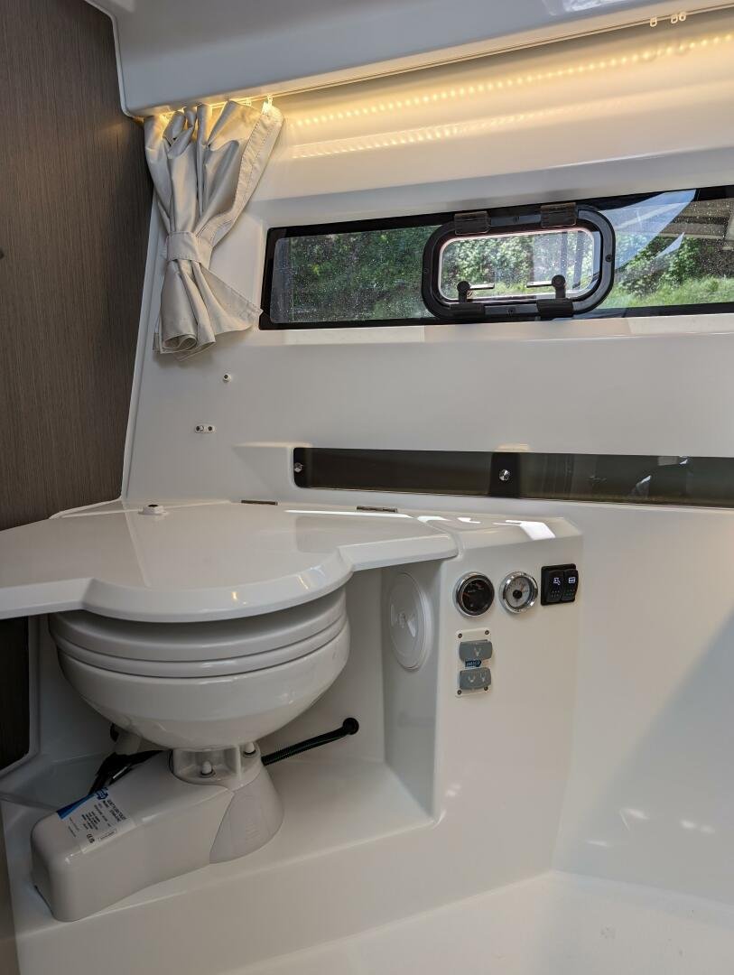 2025 Jeanneau NC 895 S2