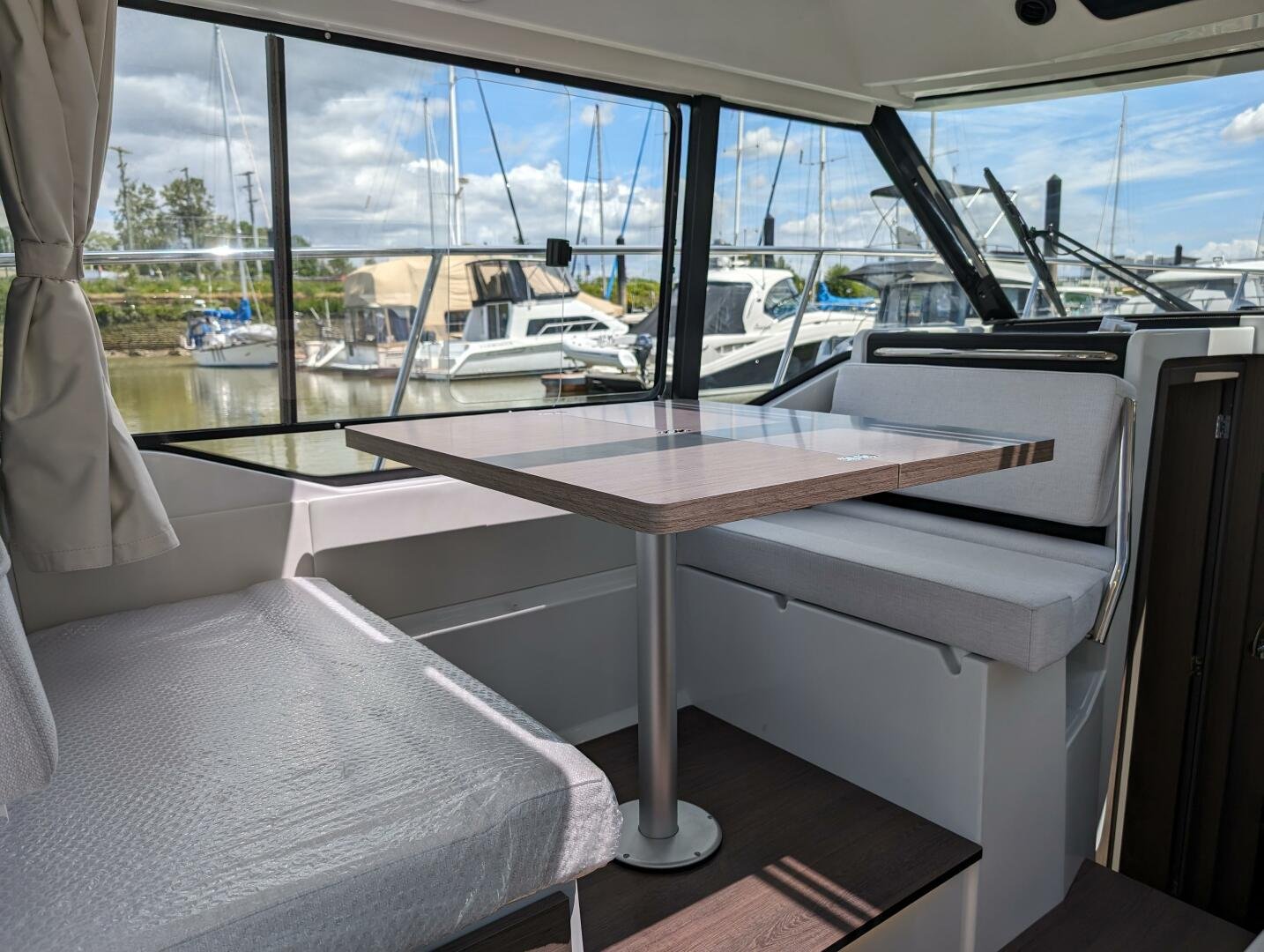 2025 Jeanneau NC 895 S2