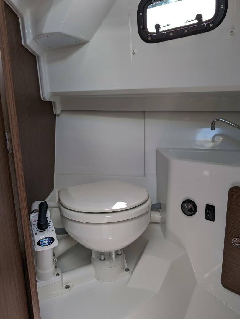 2024 Jeanneau NC 795 Sport S2